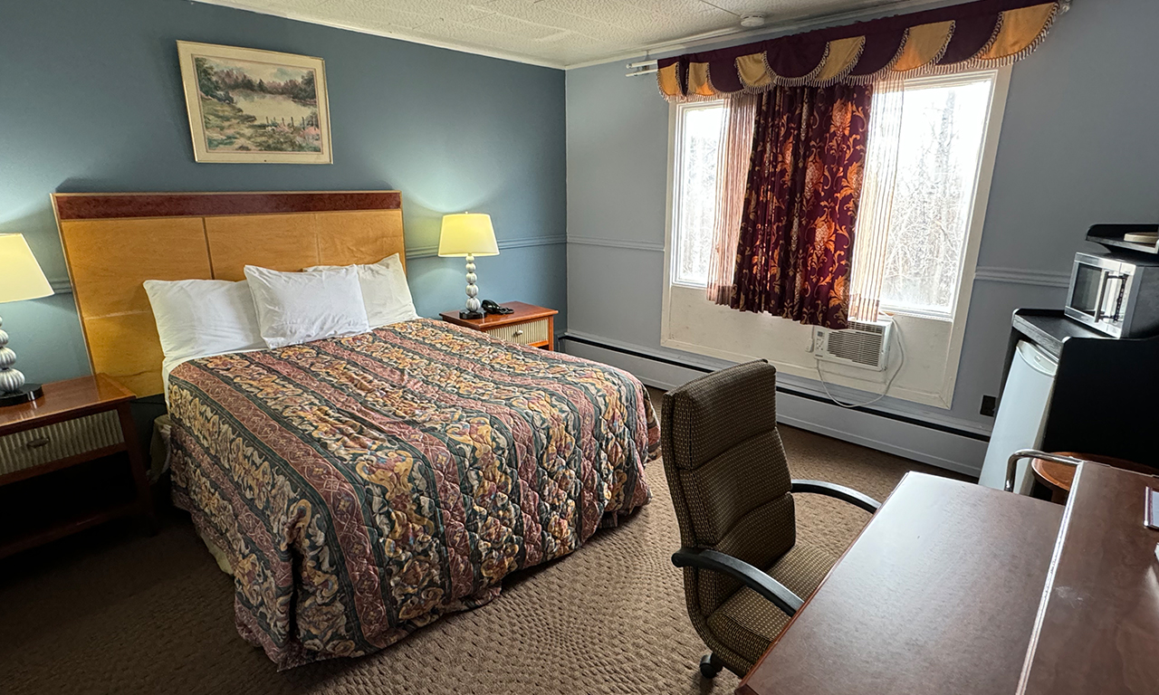 room-img